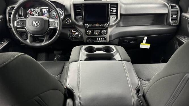2025 Ram 1500 Tradesman Crew Cab 5'7" Box 4WD