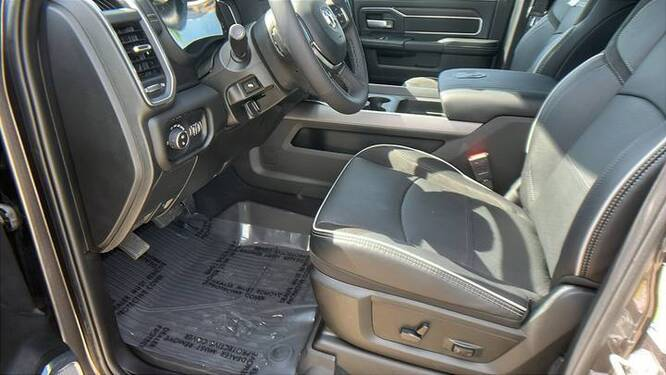 2025 Ram 2500 Laramie Crew Cab 6'4" Box 4WD