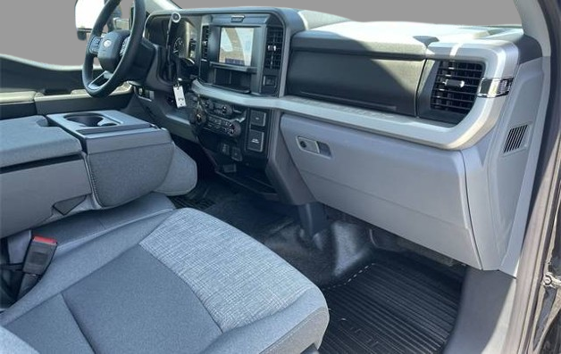 2025 Ford Super Duty F-350 XLT Regular Cab 8' Box 4WD