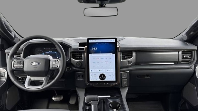 2025 Ford F-150 Lightning LARIAT