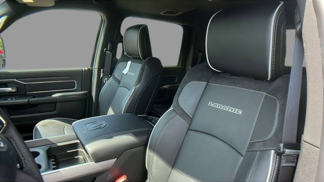 2025 Ram 2500 Laramie Crew Cab 6'4" Box 4WD