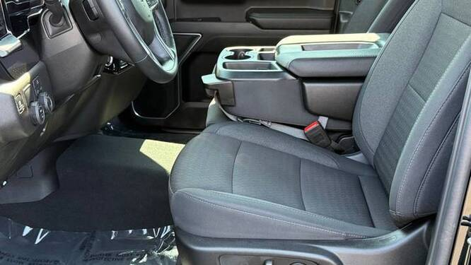 2025 Chevrolet Silverado 1500 LT Crew Cab Short Bed 2WD