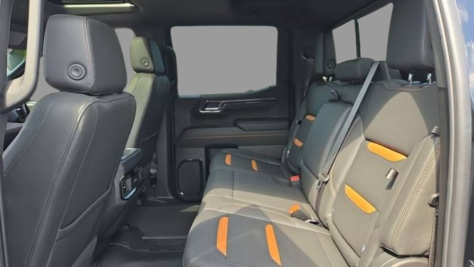 2025 GMC Sierra 1500 AT4 Crew Cab Short Bed 4WD