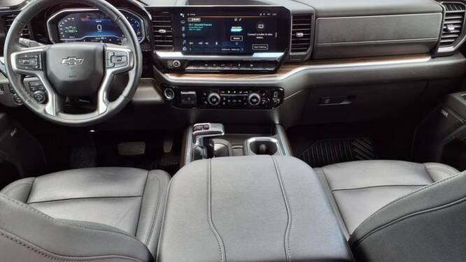 2025 Chevrolet Silverado 1500 RST Crew Cab Standard Bed 4WD