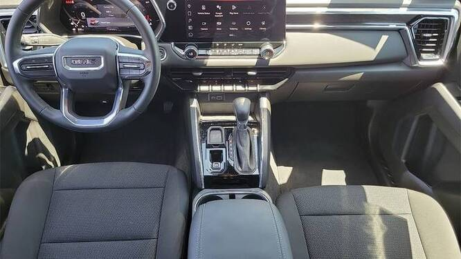 2025 GMC Canyon Elevation 2WD