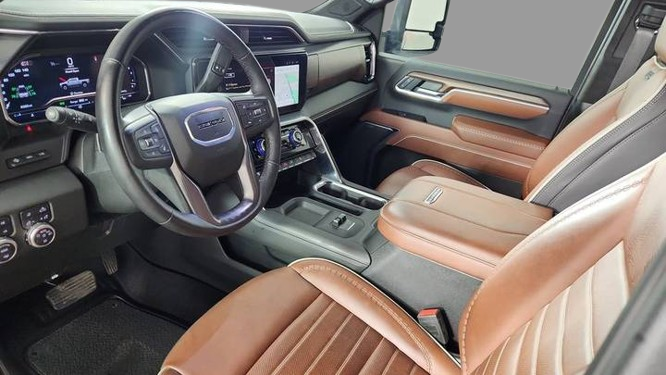 2025 GMC Sierra 3500HD Denali Ultimate Crew Cab Long Bed 4WD