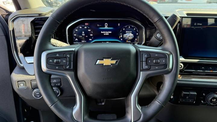 2025 Chevrolet Silverado 1500 LT Crew Cab Short Bed 2WD