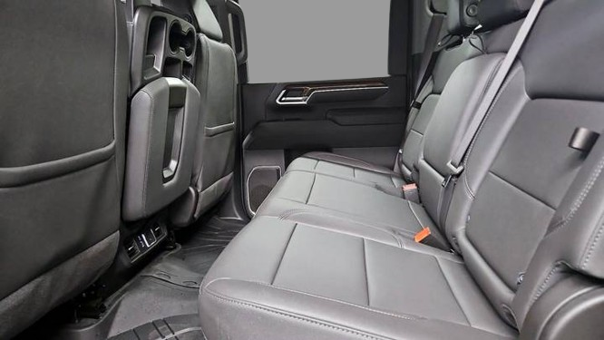 2025 Chevrolet Silverado 3500HD LT Crew Cab Long Bed 4WD