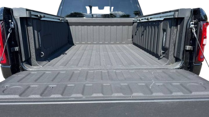2025 Ram 1500 Big Horn Crew Cab 5'7" Box 4WD