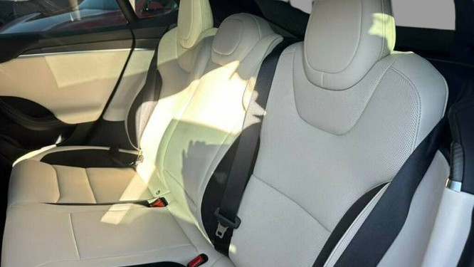 2026 Tesla Model S Plaid