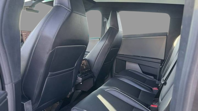 2025 Tesla Cybertruck AWD