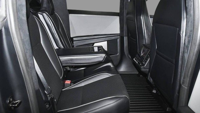 2025 Tesla Cybertruck Cyberbeast AWD