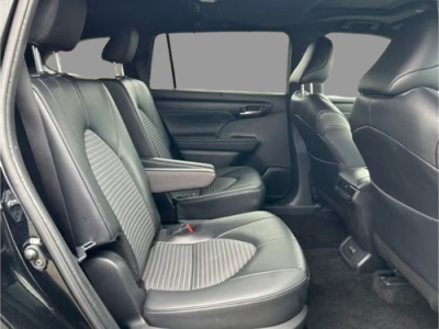 2025 Toyota Highlander LE AWD
