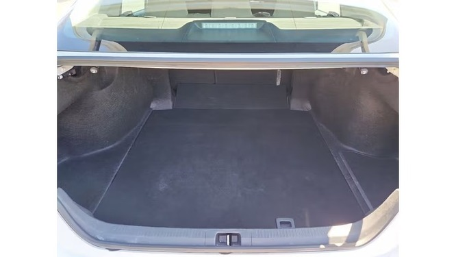 2025 Toyota Camry Hybrid LE FWD